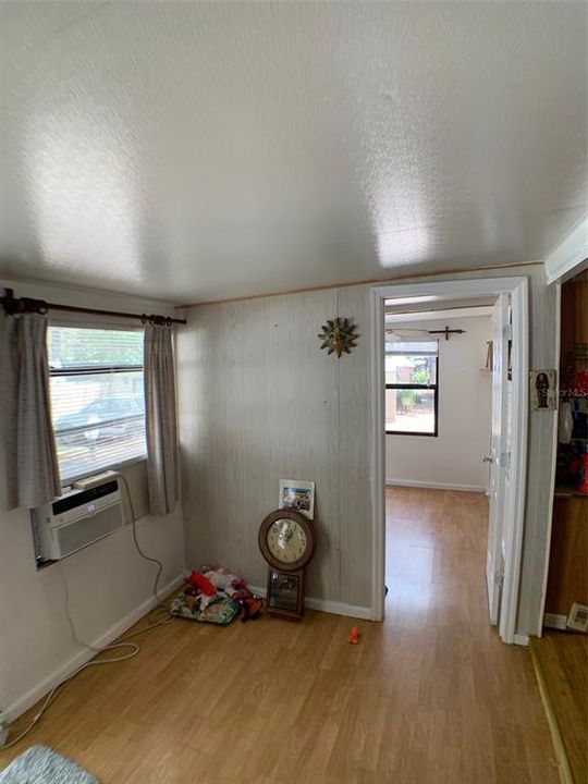 For Sale: $65,000 (2 beds, 1 baths, 341 Square Feet)