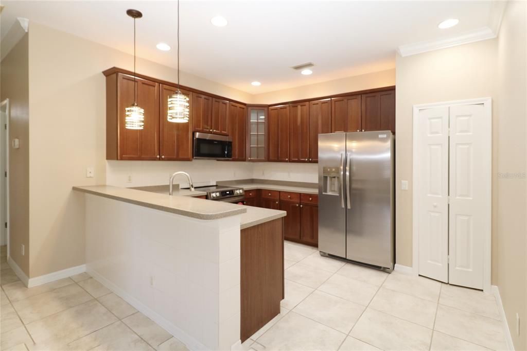 Beautiful Custom Cabinets, Pull-Out Drawers, ALL NEW Stainless Steel Appliances, Custom Light Fixture