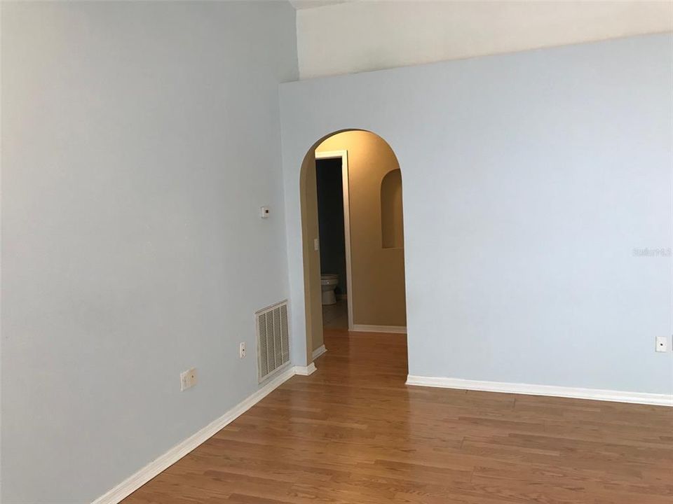 Recently Rented: $1,900 (2 beds, 2 baths, 1292 Square Feet)
