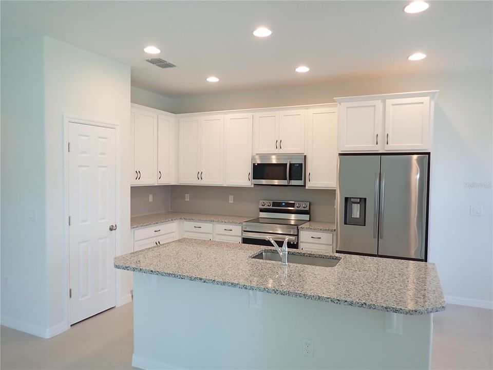 Active With Contract: $2,295 (3 beds, 2 baths, 1802 Square Feet)