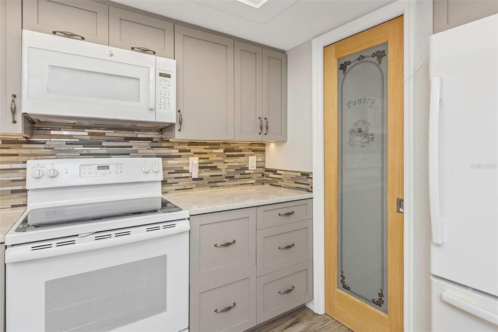 Active With Contract: $710,000 (3 beds, 3 baths, 1616 Square Feet)
