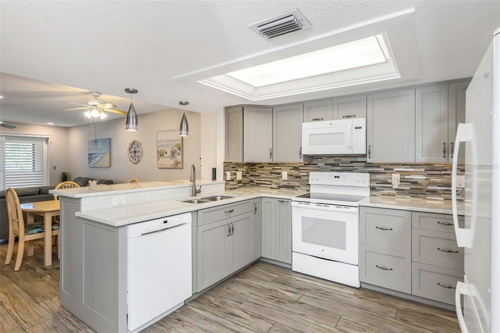 Recently Sold: $710,000 (3 beds, 3 baths, 1616 Square Feet)