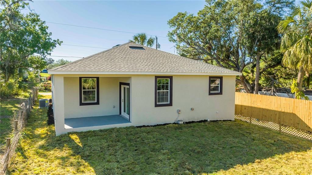 For Sale: $311,900 (3 beds, 2 baths, 1200 Square Feet)