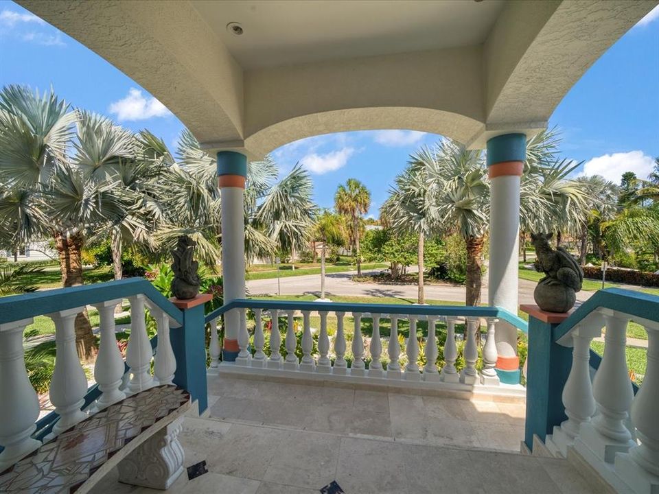 For Sale: $2,750,000 (6 beds, 5 baths, 4291 Square Feet)