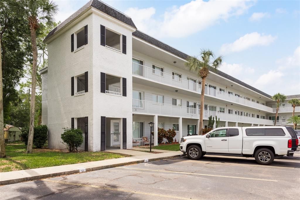 Active With Contract: $145,000 (2 beds, 2 baths, 1100 Square Feet)