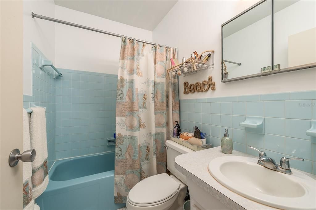 Active With Contract: $145,000 (2 beds, 2 baths, 1100 Square Feet)