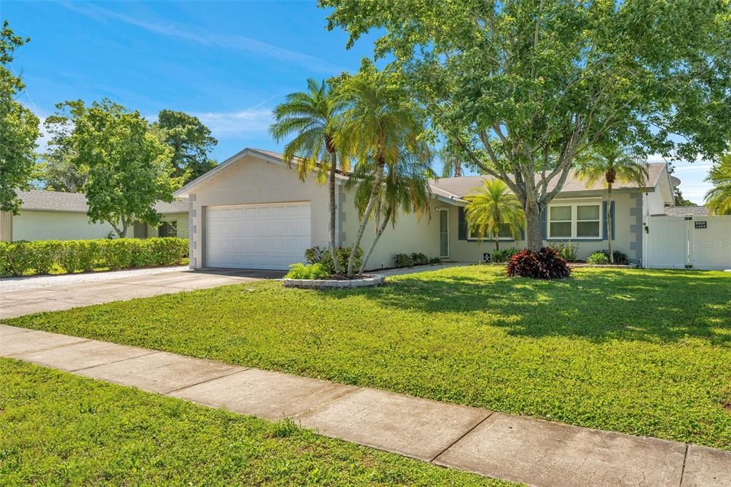 Recently Sold: $350,000 (2 beds, 2 baths, 1190 Square Feet)