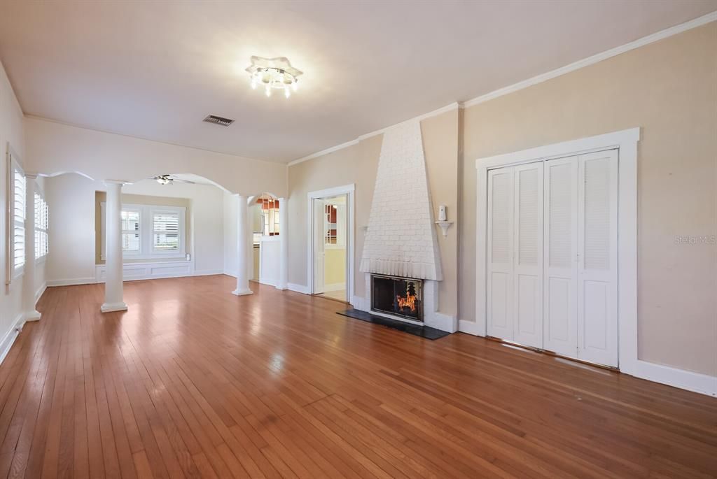 Oak wood floors in living room and dining room