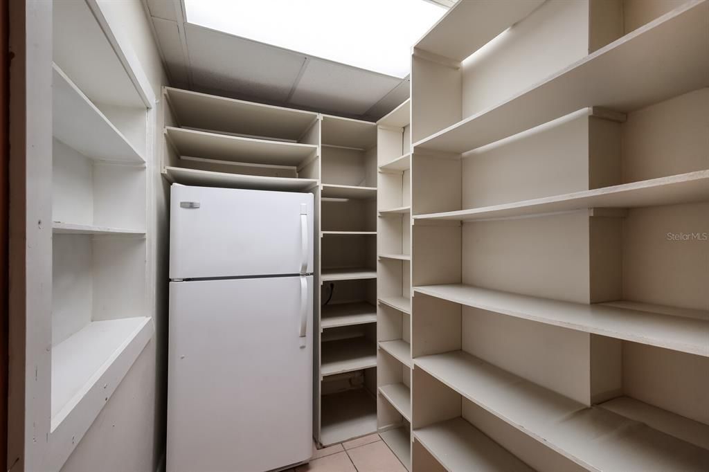 Large pantry off the kitchen w/ extra fridge
