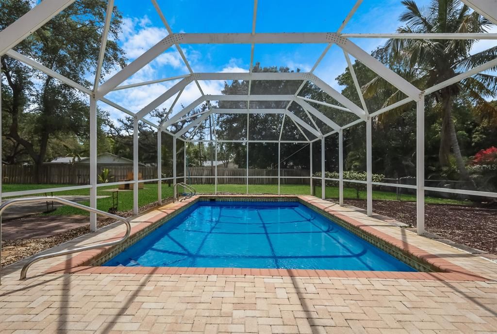 Large solar heated pool - great for swimming laps or just relaxing!
