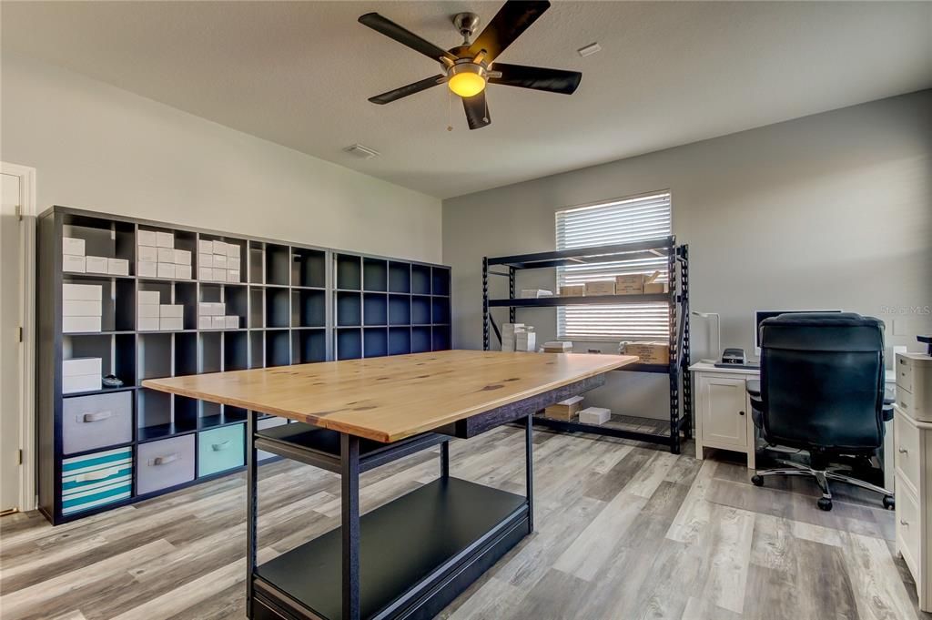 oversized upstairs bonus room