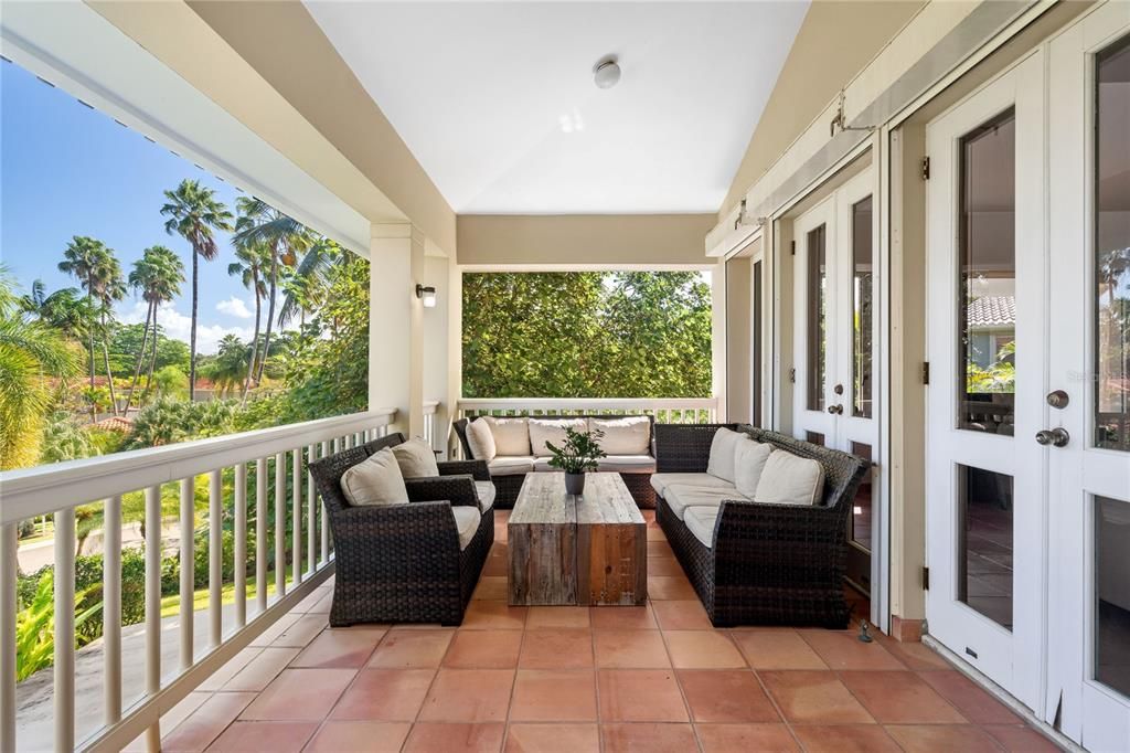 На продажу: $3,250,000 (3 спален, 3 ванн, 2737 Квадратных фут)