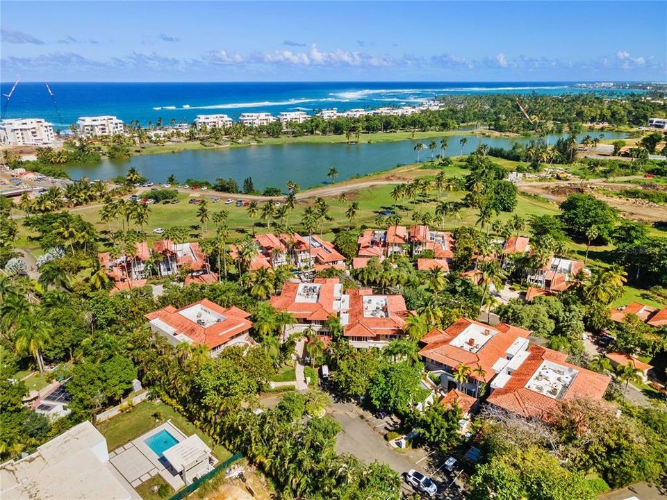 На продажу: $3,250,000 (3 спален, 3 ванн, 2737 Квадратных фут)