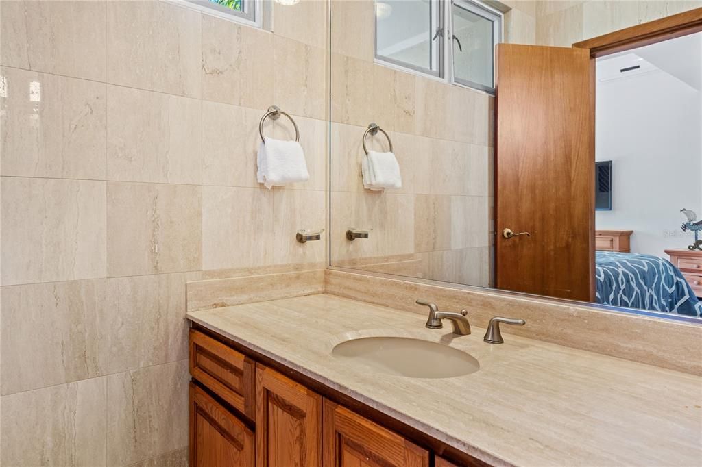 На продажу: $3,250,000 (3 спален, 3 ванн, 2737 Квадратных фут)