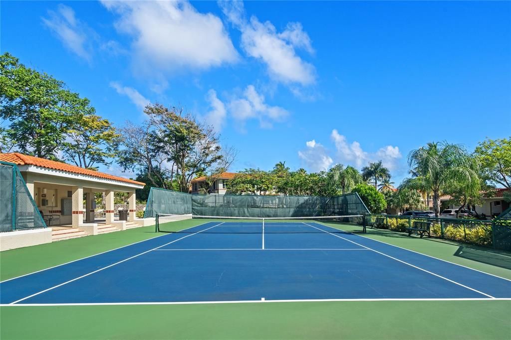 На продажу: $3,250,000 (3 спален, 3 ванн, 2737 Квадратных фут)