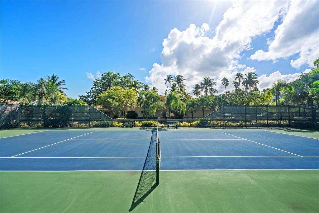 На продажу: $3,250,000 (3 спален, 3 ванн, 2737 Квадратных фут)