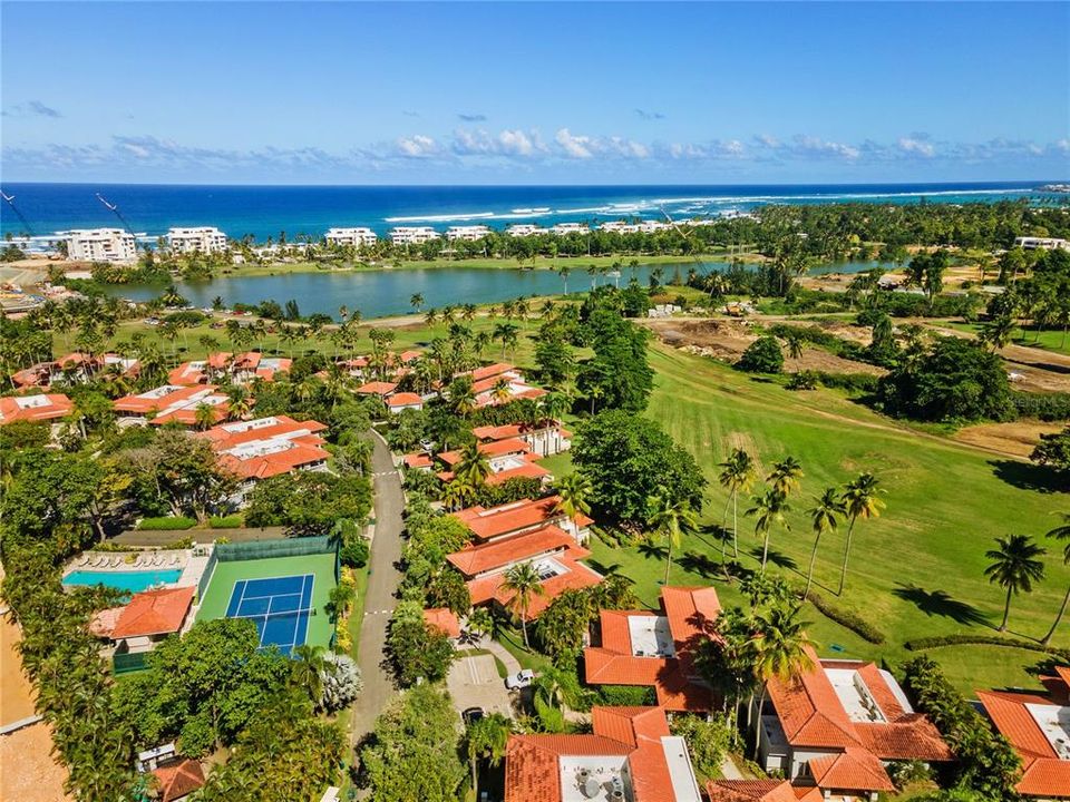 На продажу: $3,250,000 (3 спален, 3 ванн, 2737 Квадратных фут)