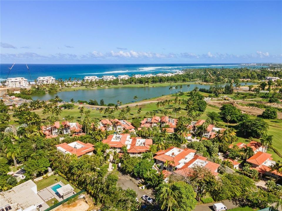 На продажу: $3,250,000 (3 спален, 3 ванн, 2737 Квадратных фут)