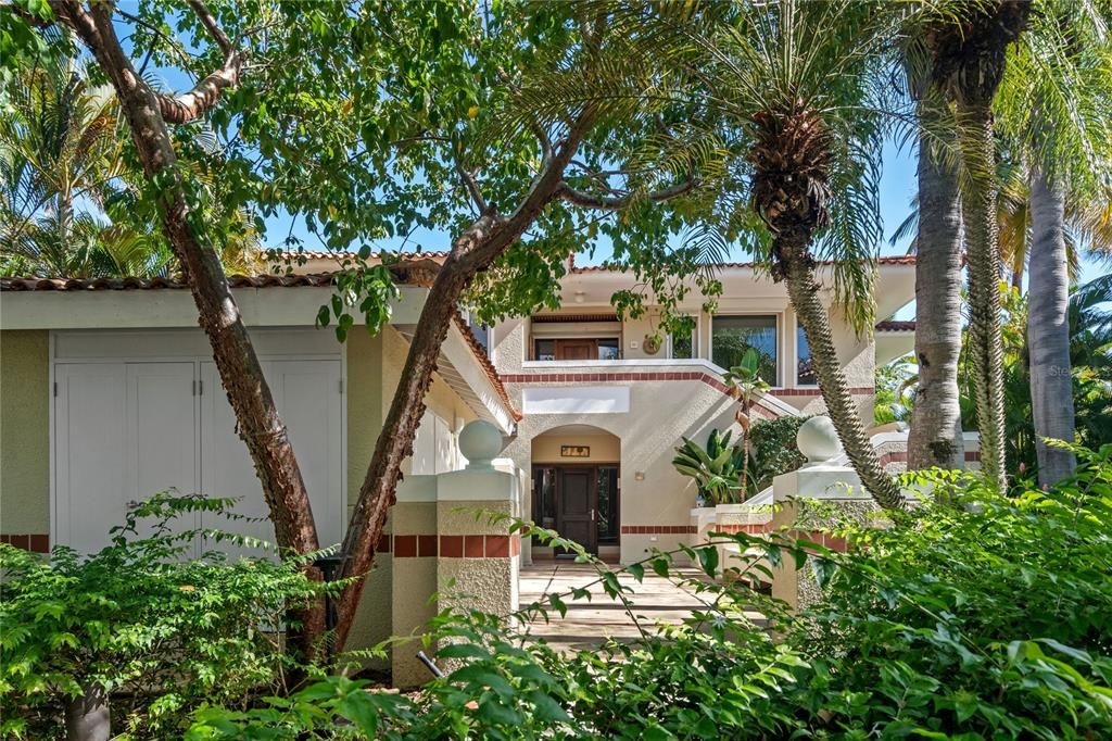 На продажу: $3,250,000 (3 спален, 3 ванн, 2737 Квадратных фут)