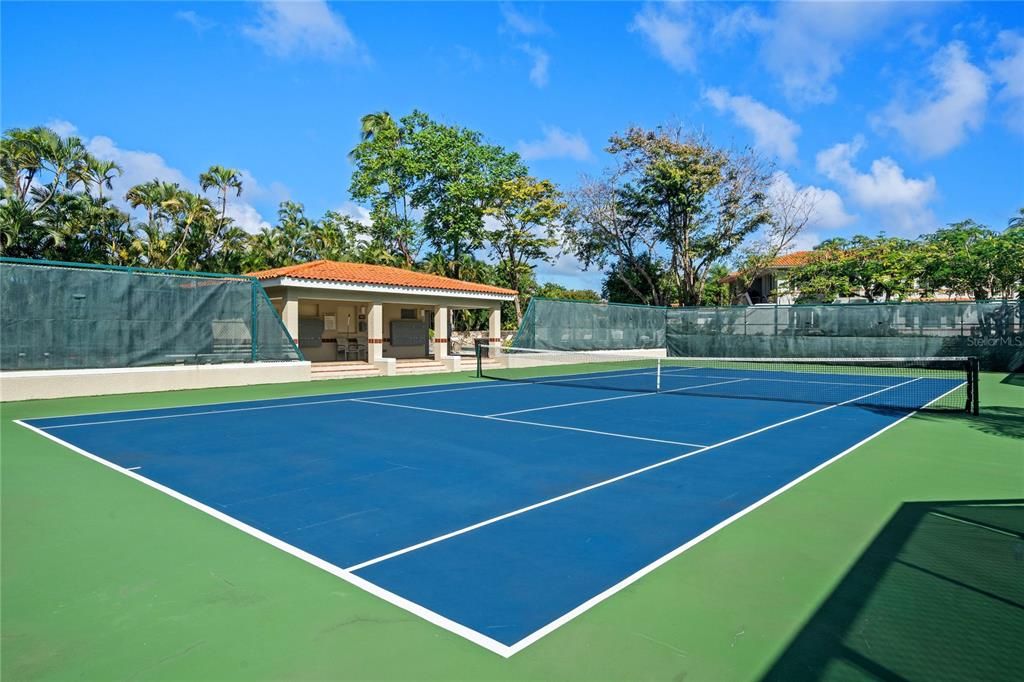 На продажу: $3,250,000 (3 спален, 3 ванн, 2737 Квадратных фут)