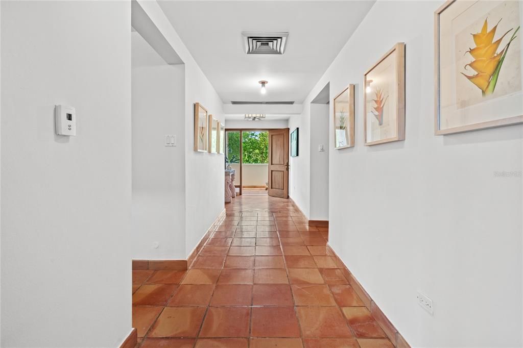 На продажу: $3,250,000 (3 спален, 3 ванн, 2737 Квадратных фут)