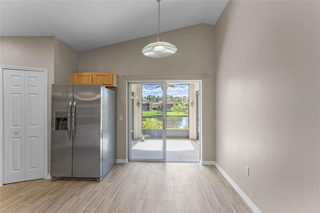 Recently Sold: $260,000 (2 beds, 1 baths, 1071 Square Feet)