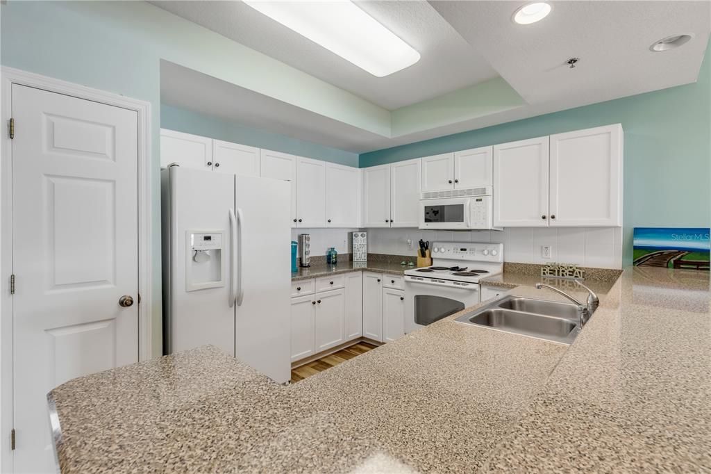 For Sale: $484,400 (3 beds, 2 baths, 1698 Square Feet)
