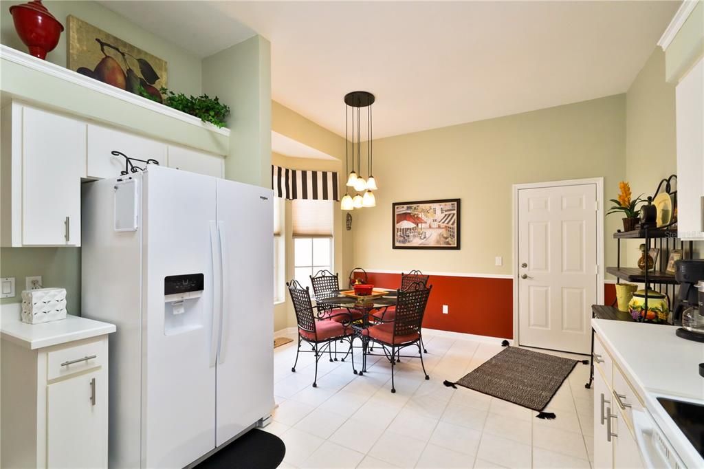 For Sale: $359,000 (3 beds, 2 baths, 1372 Square Feet)