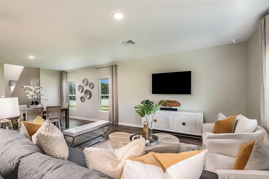 Active With Contract: $474,450 (5 beds, 3 baths, 2470 Square Feet)