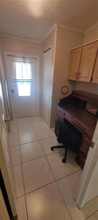Active With Contract: $230,000 (2 beds, 2 baths, 1409 Square Feet)