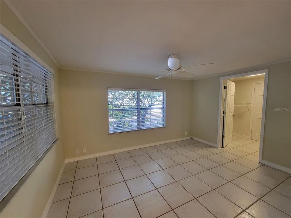 For Rent: $2,400 (3 beds, 1 baths, 1114 Square Feet)