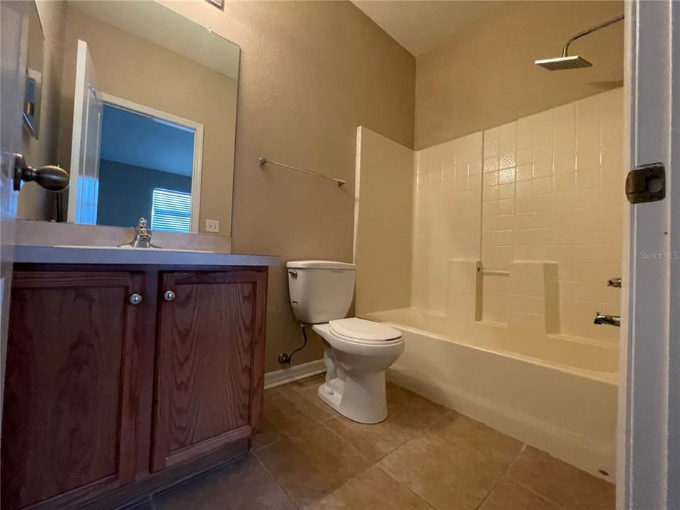 出租: $1,990 (2 贝兹, 2 浴室, 1337 平方英尺)
