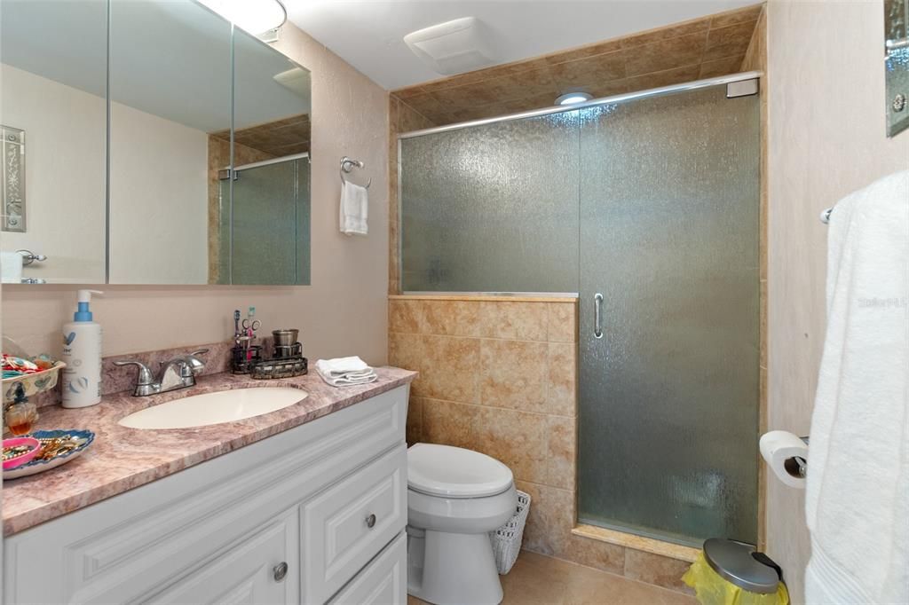 待售: $464,000 (2 贝兹, 2 浴室, 1476 平方英尺)
