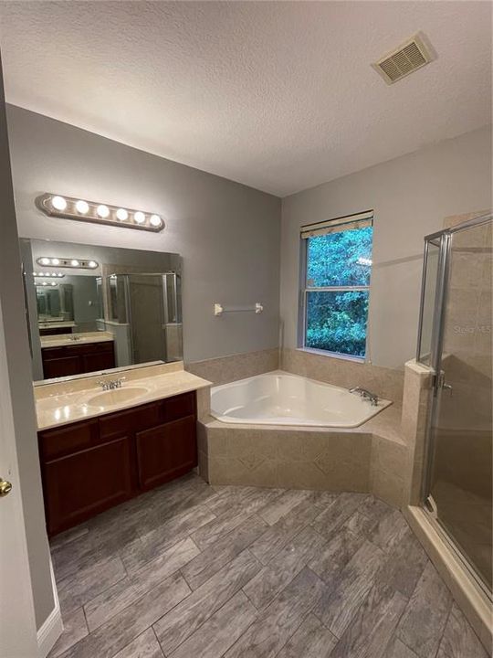 Недавно арендовано: $2,900 (4 спален, 3 ванн, 2123 Квадратных фут)