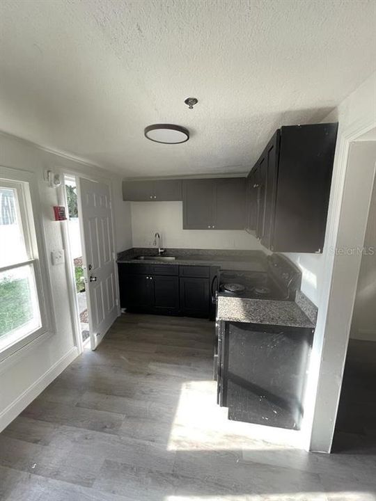 Recently Rented: $1,000 (1 beds, 1 baths, 3256 Square Feet)
