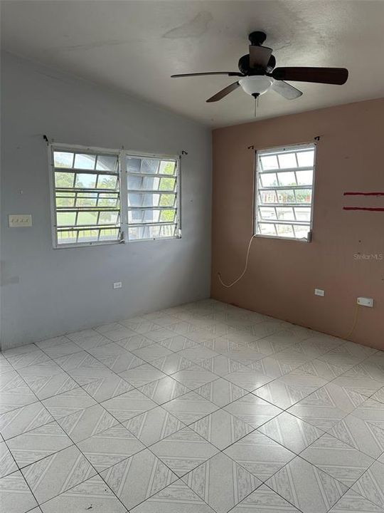 Vendido Recientemente: $145,000 (4 camas, 1 baños, 980 Pies cuadrados)