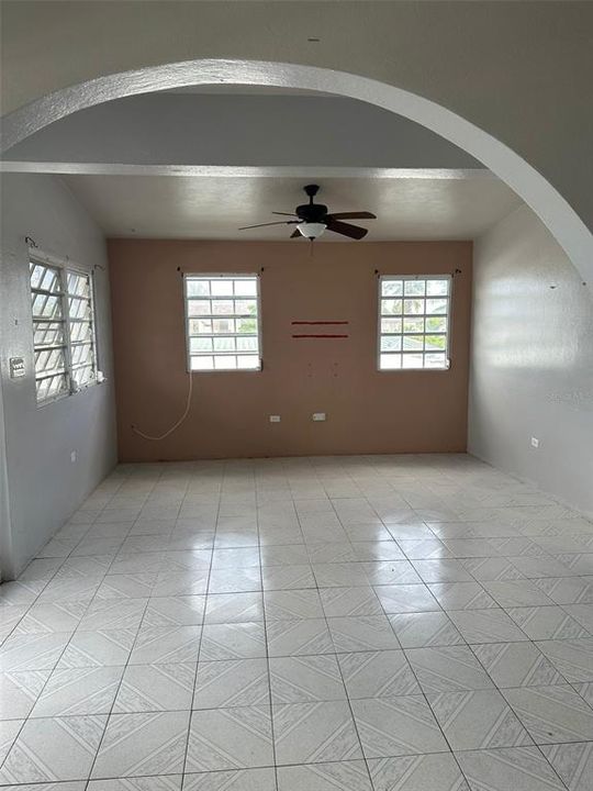 Vendido Recientemente: $145,000 (4 camas, 1 baños, 980 Pies cuadrados)