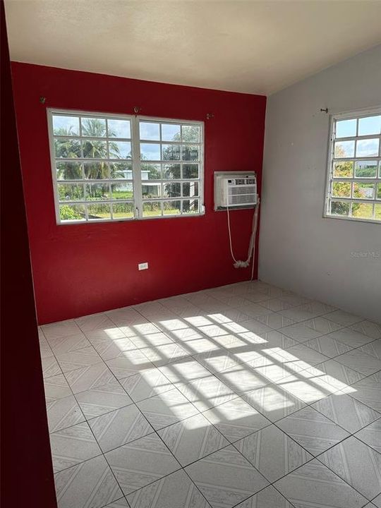 Vendido Recientemente: $145,000 (4 camas, 1 baños, 980 Pies cuadrados)