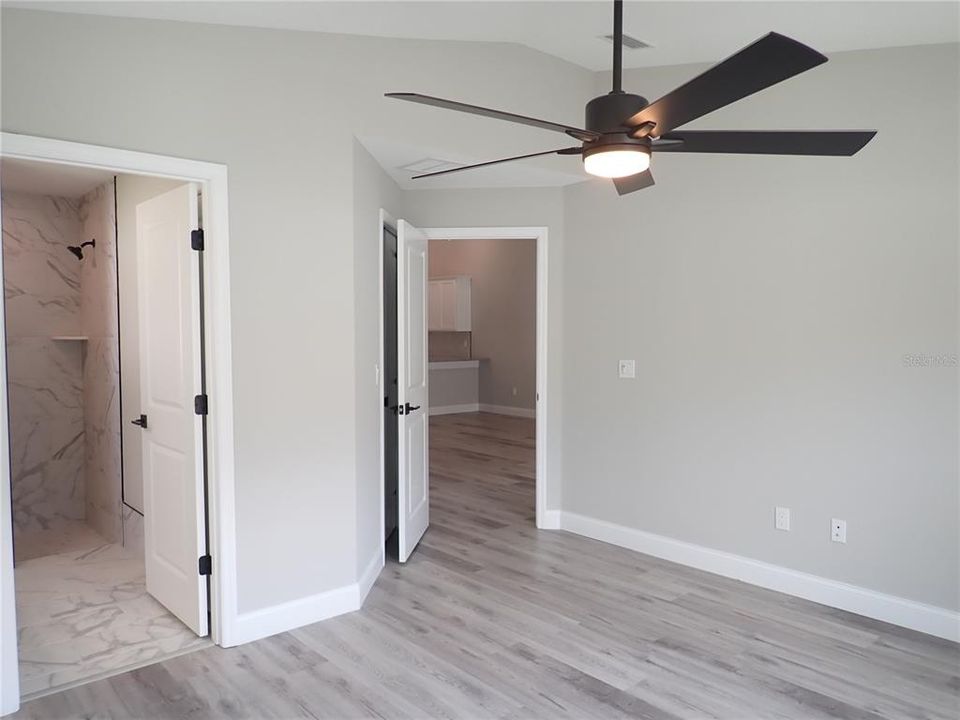 Recently Rented: $1,895 (3 beds, 2 baths, 1352 Square Feet)