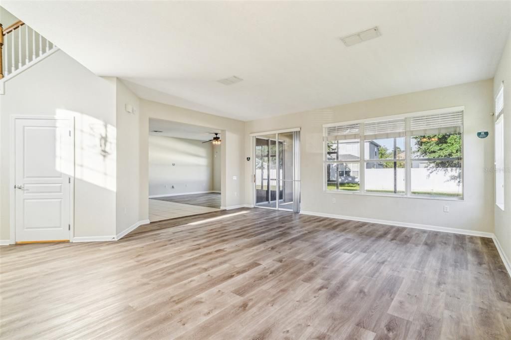 Active With Contract: $529,900 (4 beds, 3 baths, 2307 Square Feet)