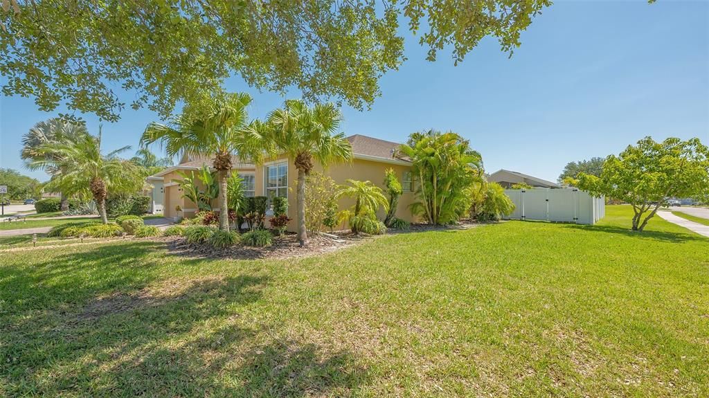 Recently Sold: $550,000 (3 beds, 2 baths, 2084 Square Feet)