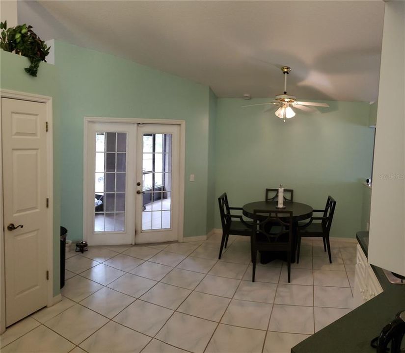 For Rent: $2,000 (3 beds, 2 baths, 1934 Square Feet)