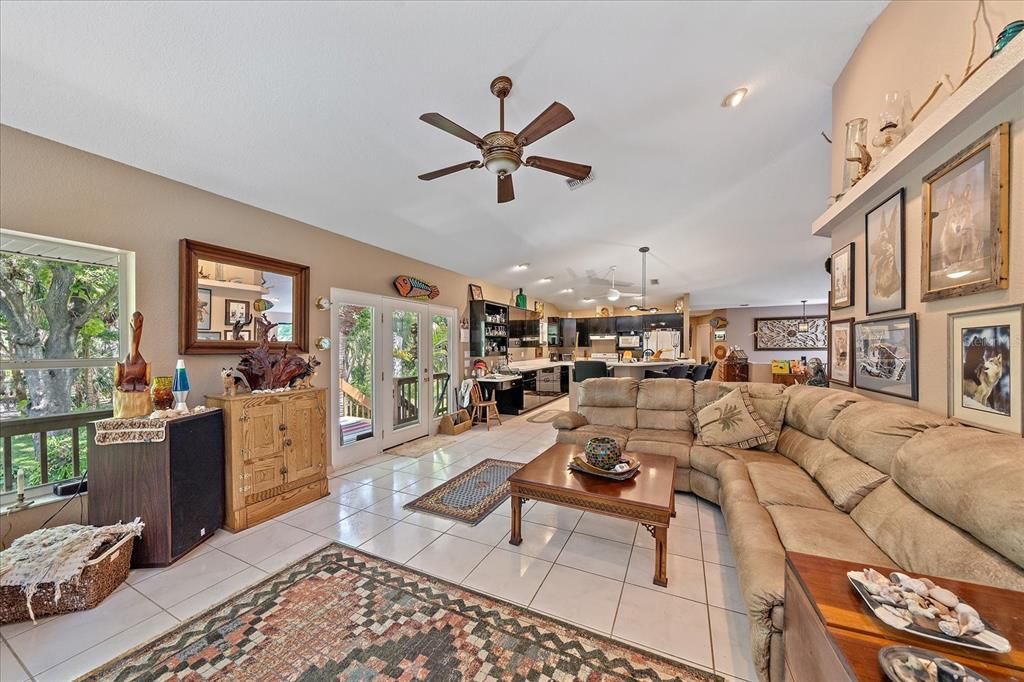 Active With Contract: $800,000 (0 beds, 0 baths, 2522 Square Feet)
