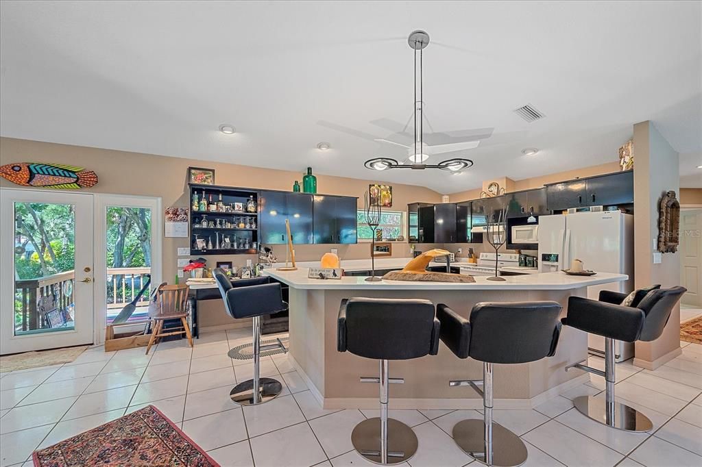 Active With Contract: $800,000 (0 beds, 0 baths, 2522 Square Feet)