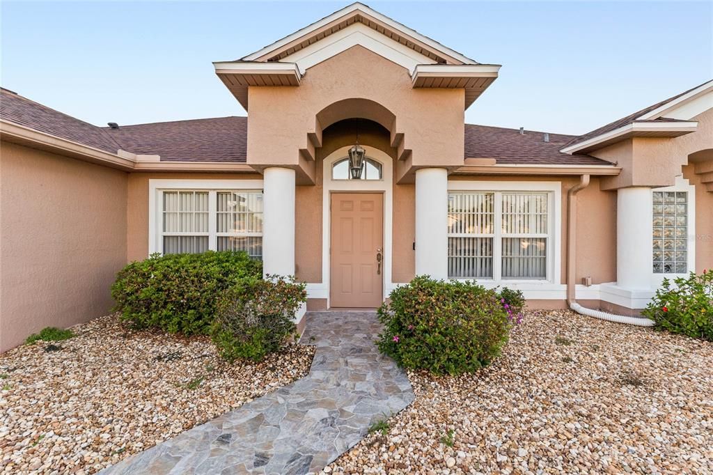 Active With Contract: $389,000 (3 beds, 2 baths, 2006 Square Feet)