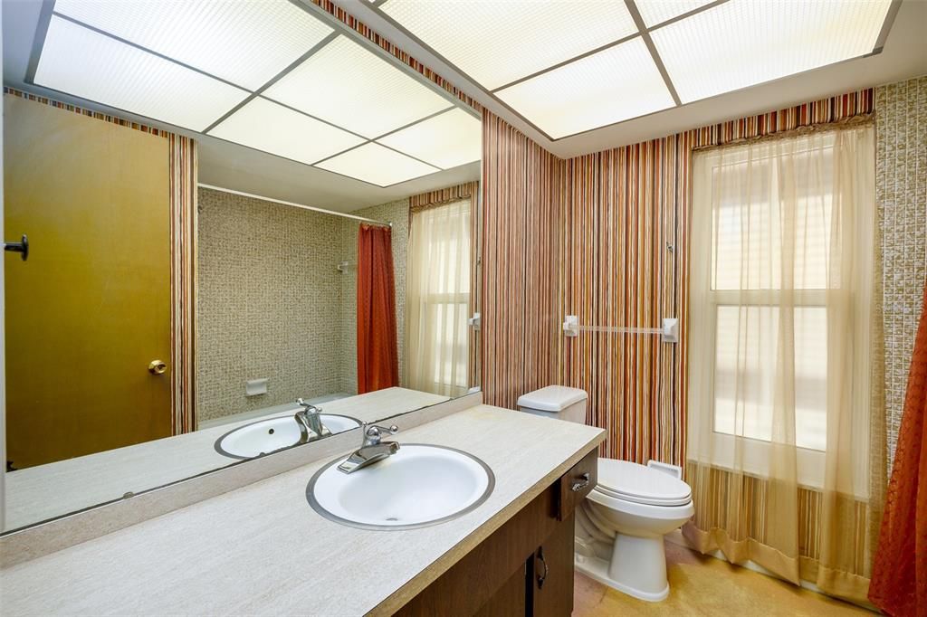 Недавно арендовано: $3,200 (4 спален, 3 ванн, 2272 Квадратных фут)
