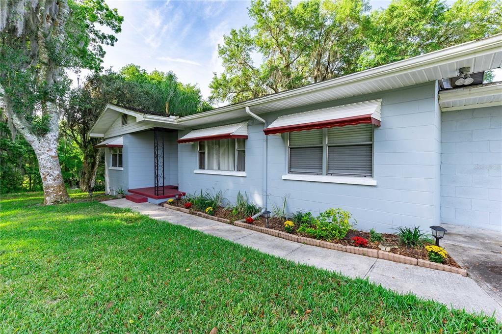 Recently Sold: $525,000 (2 beds, 1 baths, 1164 Square Feet)