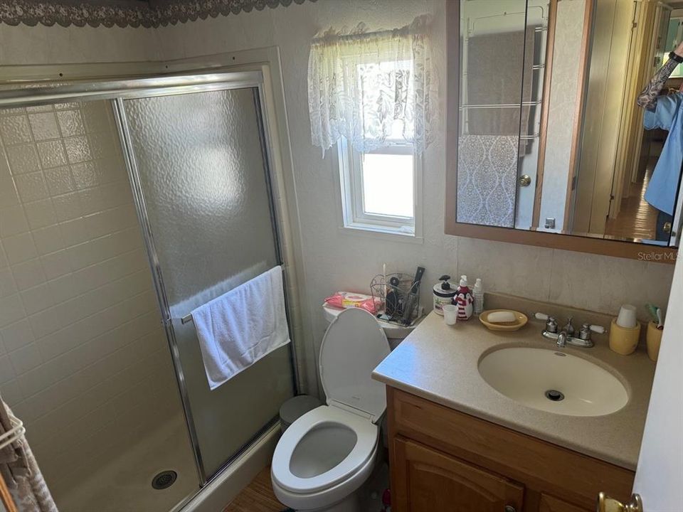 For Sale: $119,900 (2 beds, 1 baths, 728 Square Feet)