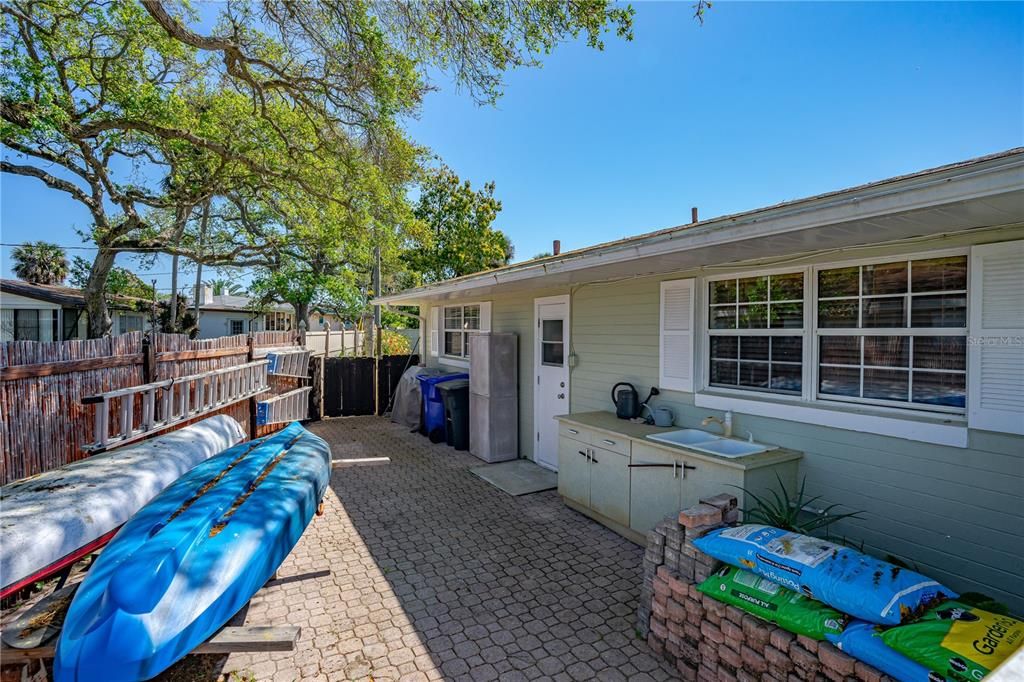 Active With Contract: $589,000 (4 beds, 3 baths, 2919 Square Feet)