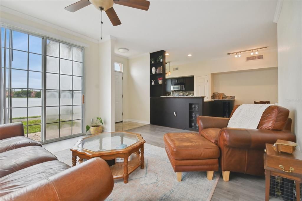 Recently Sold: $240,000 (2 beds, 2 baths, 1140 Square Feet)
